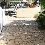 Ballas أيّا إفيميا