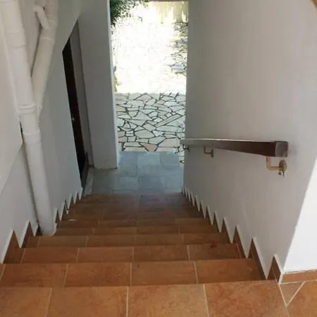 Ballas Apartman *