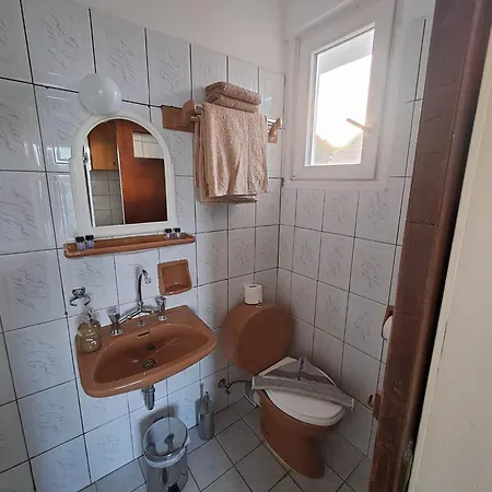 Ballas Apartman