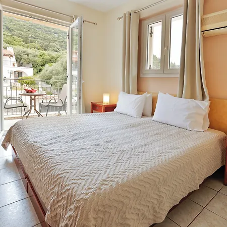 Apartament Ballas *